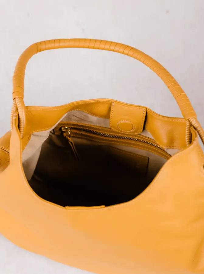 Able Jackee Relaxed Shoulder Bag in Cognac