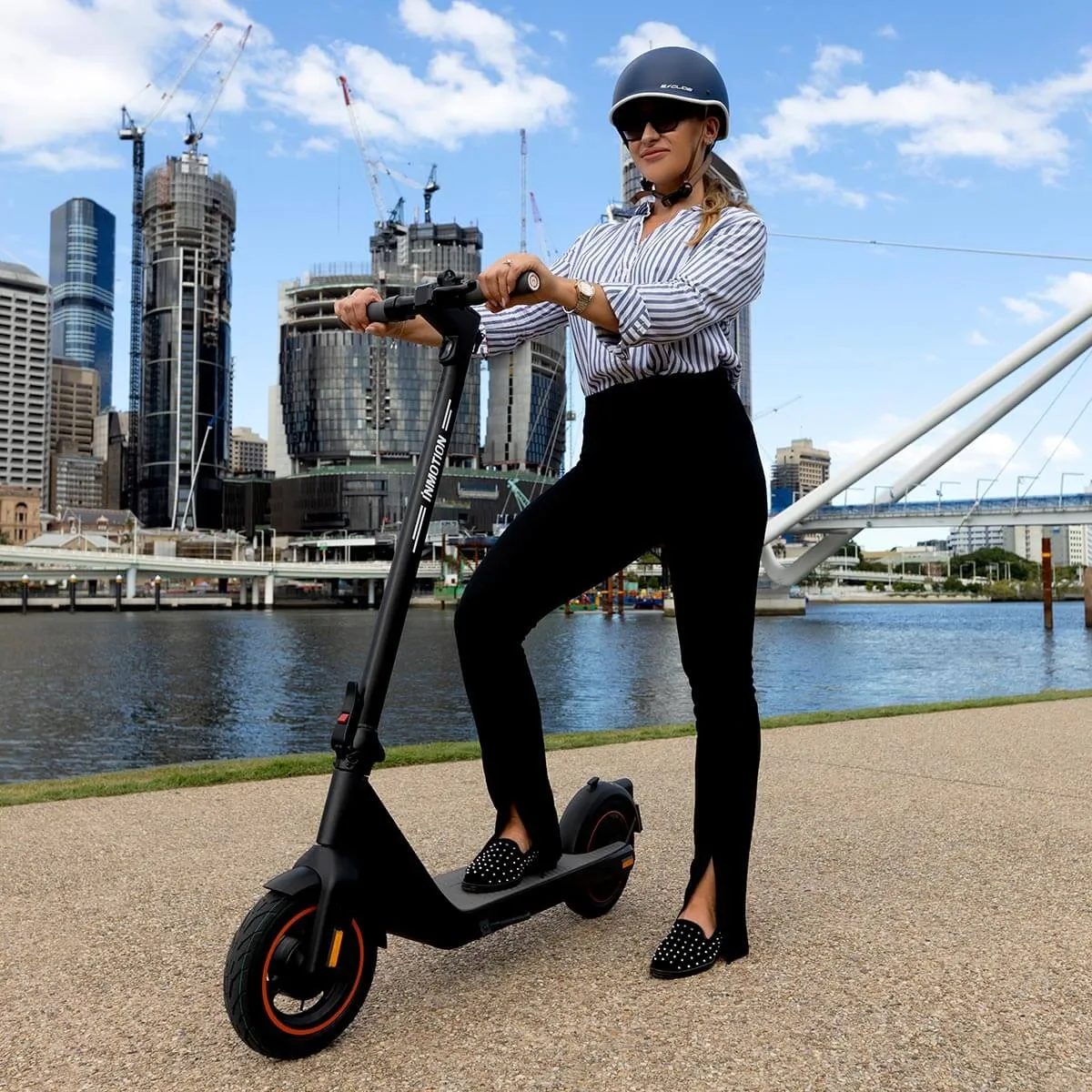 InMotion AIR Pro Electric Scooter