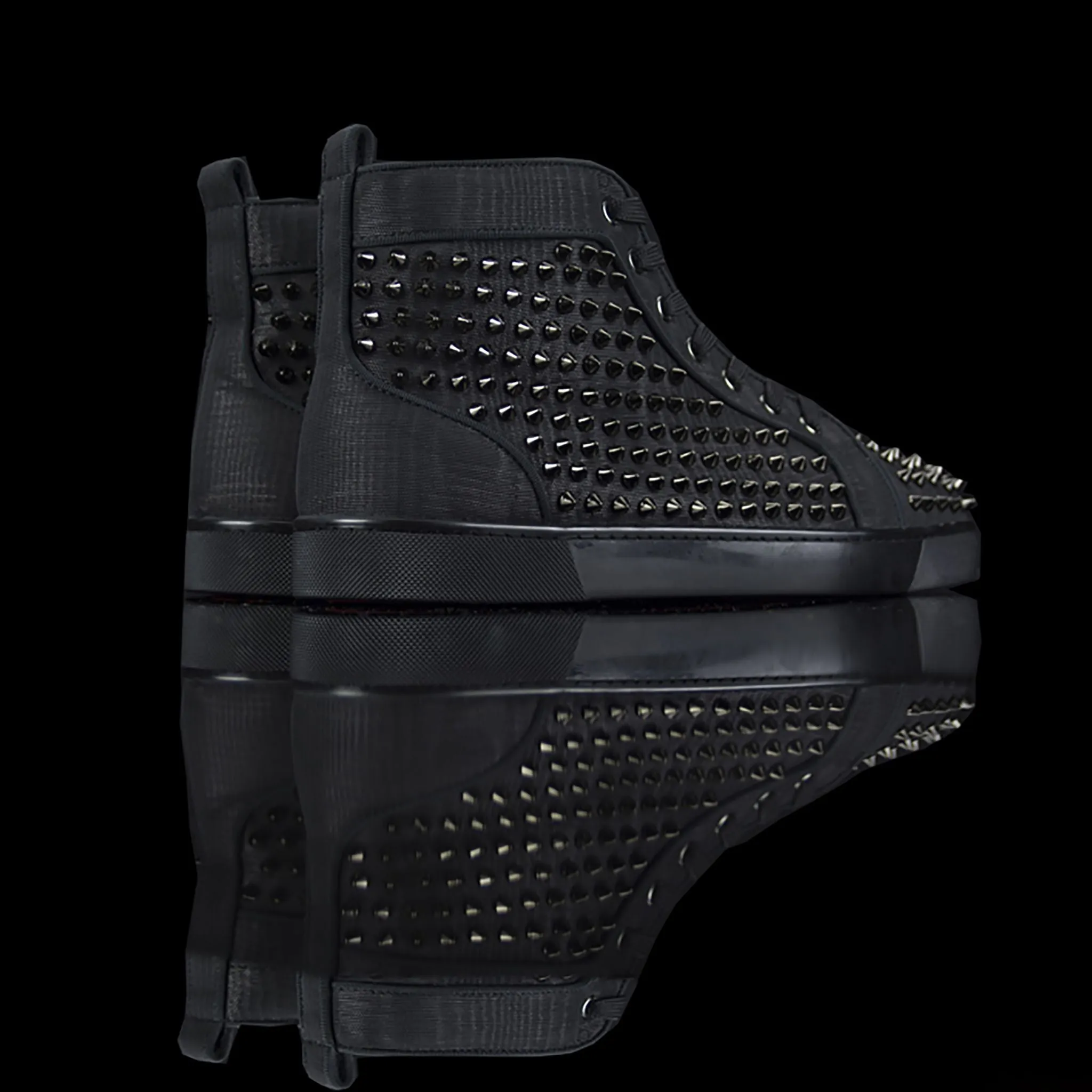 Louis Flat Moire Patent Spikes GG