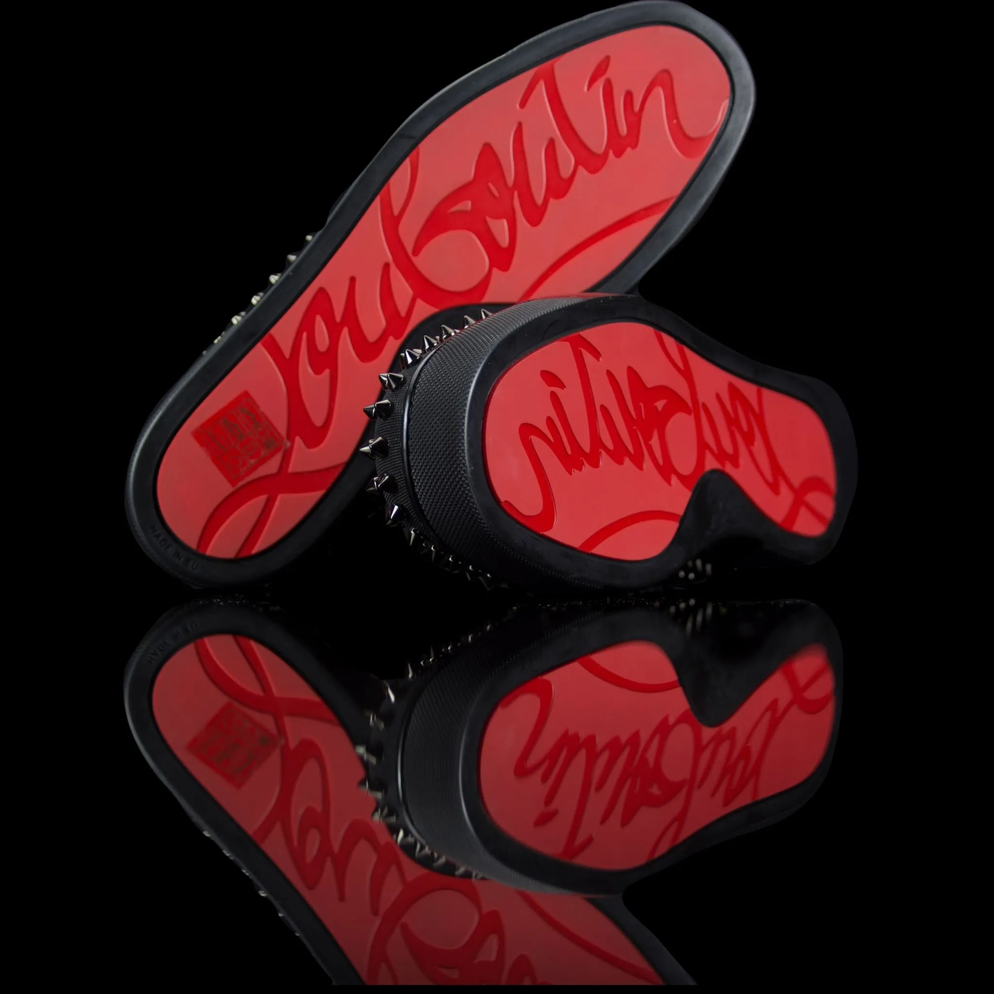 Louis Flat Moire Patent Spikes GG