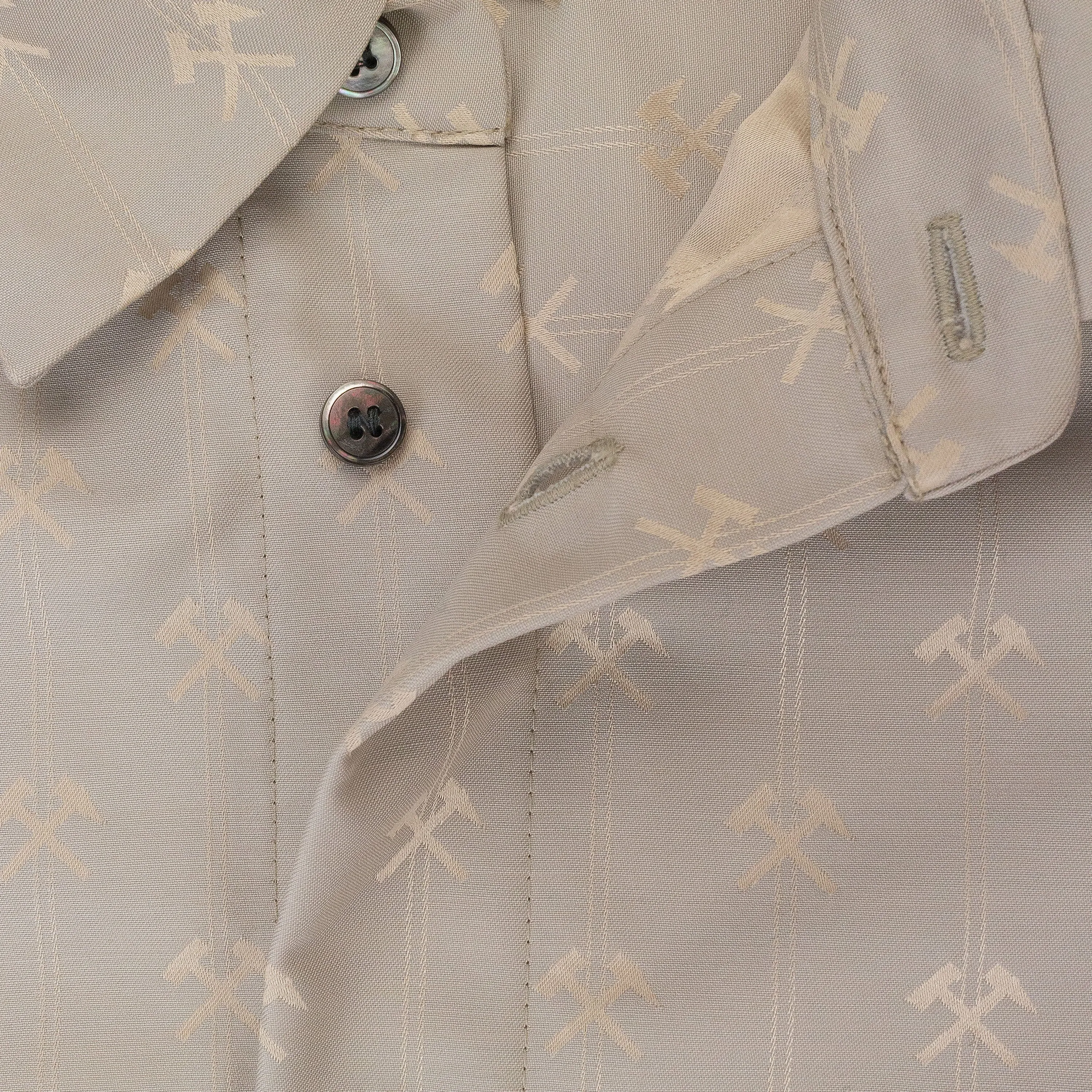 POINTED COLLAR IN HAMMER JACQUARD BEIGE BUTTON-DOWN SHIRT